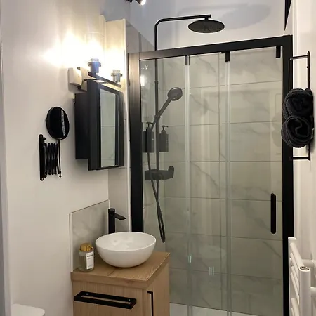 Hypercentre Elegant Et Chic Apartment Évreux